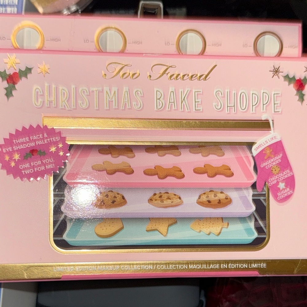 NIB Too Faced Holiday Cookie Makeup Collection 3 pallets eyeshadow &plush set